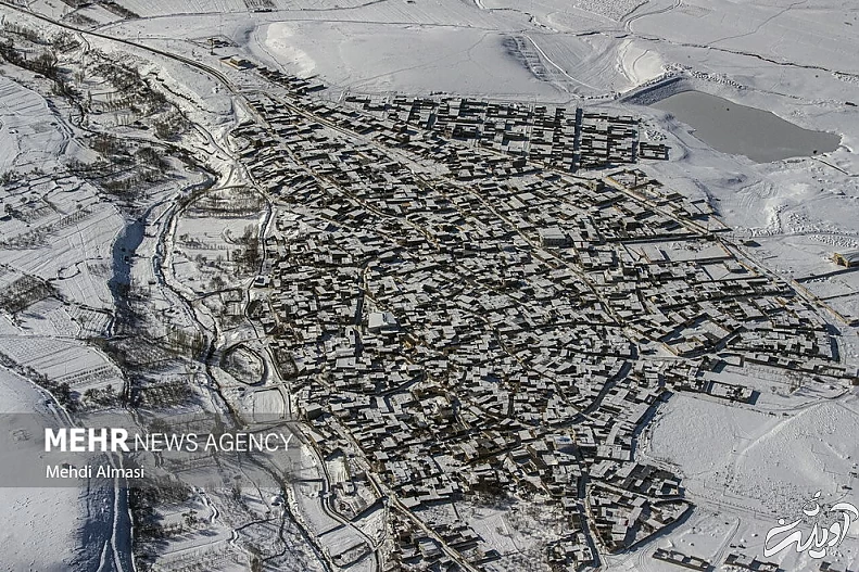 (تصاویر) عملیات نجات چوپانان از دل کوه‌های برفی زنجان